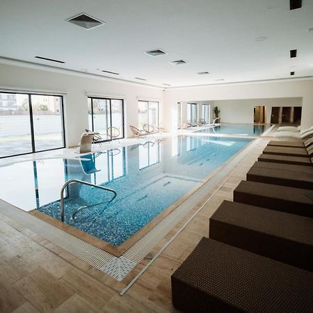 Hotel Barcode Wellness & Spa Sombor Bagian luar foto