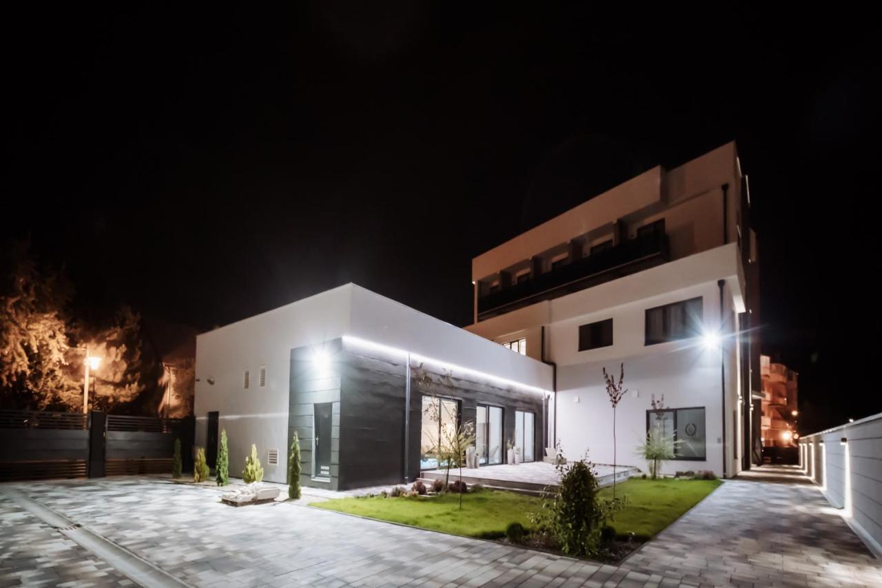 Hotel Barcode Wellness & Spa Sombor Bagian luar foto