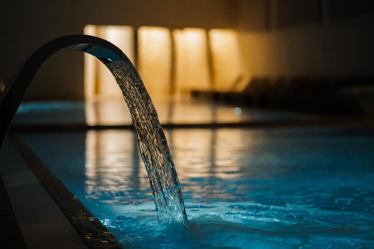 Hotel Barcode Wellness & Spa Sombor Bagian luar foto
