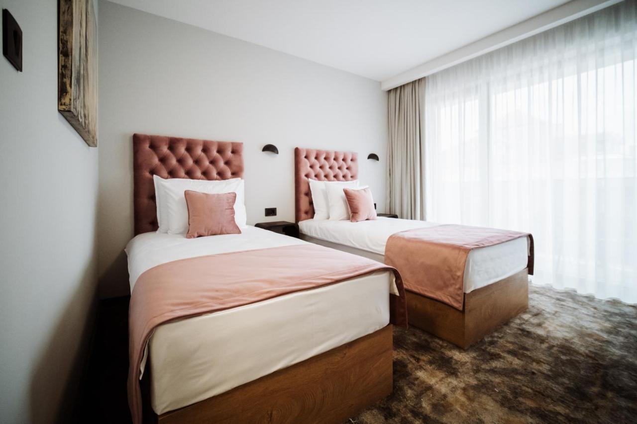 Hotel Barcode Wellness & Spa Sombor Bagian luar foto