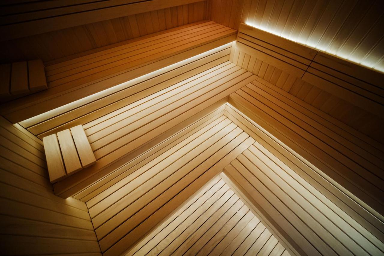 Hotel Barcode Wellness & Spa Sombor Bagian luar foto