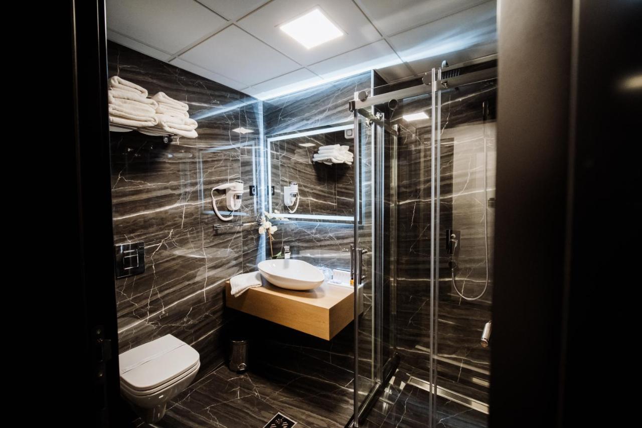Hotel Barcode Wellness & Spa Sombor Bagian luar foto
