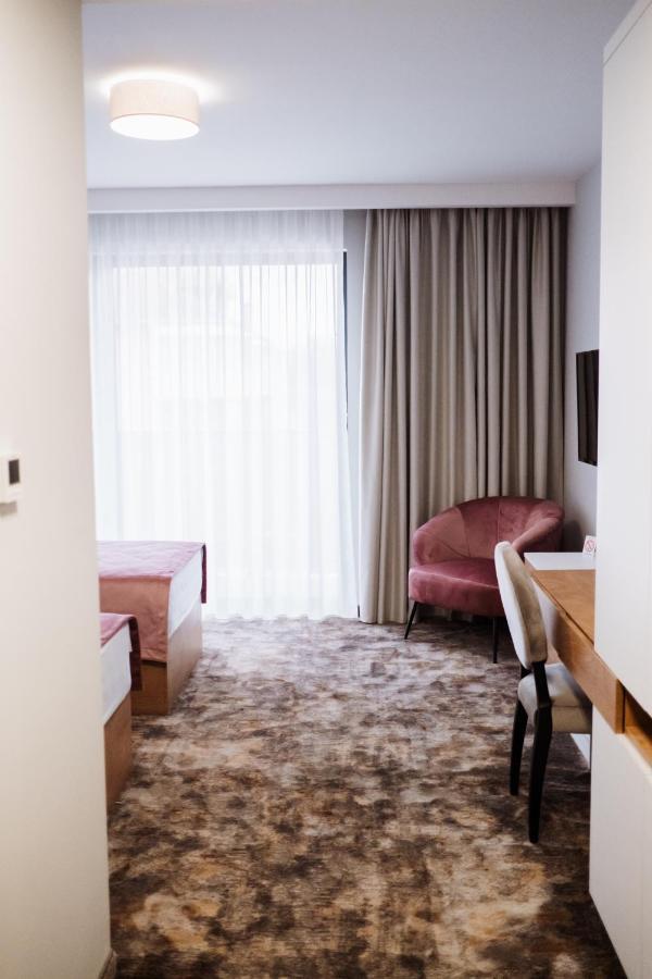 Hotel Barcode Wellness & Spa Sombor Bagian luar foto