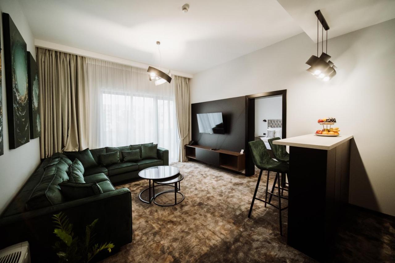 Hotel Barcode Wellness & Spa Sombor Bagian luar foto